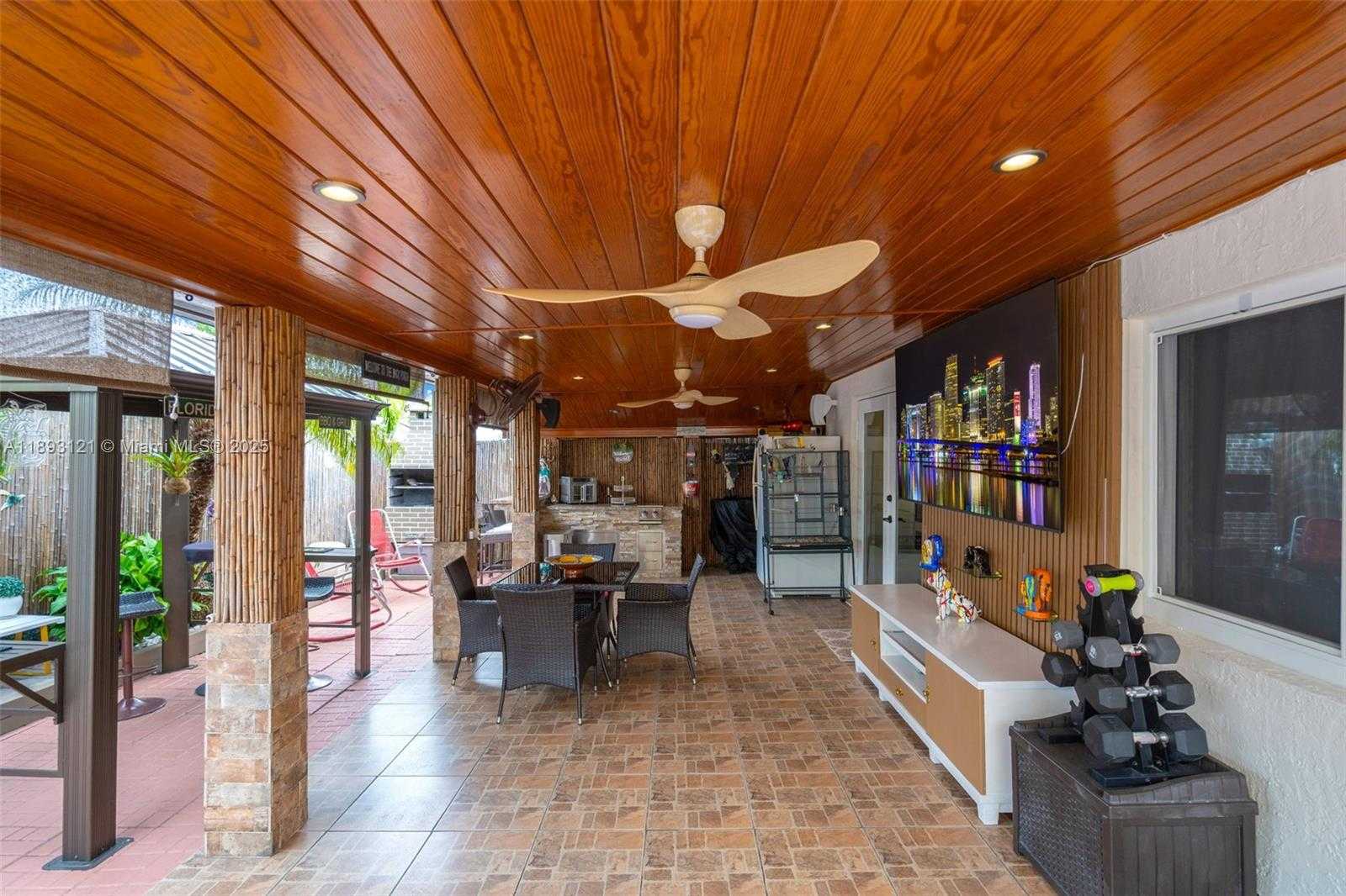 Small Image of 3155 WEST 68TH PL, Hialeah Number 28