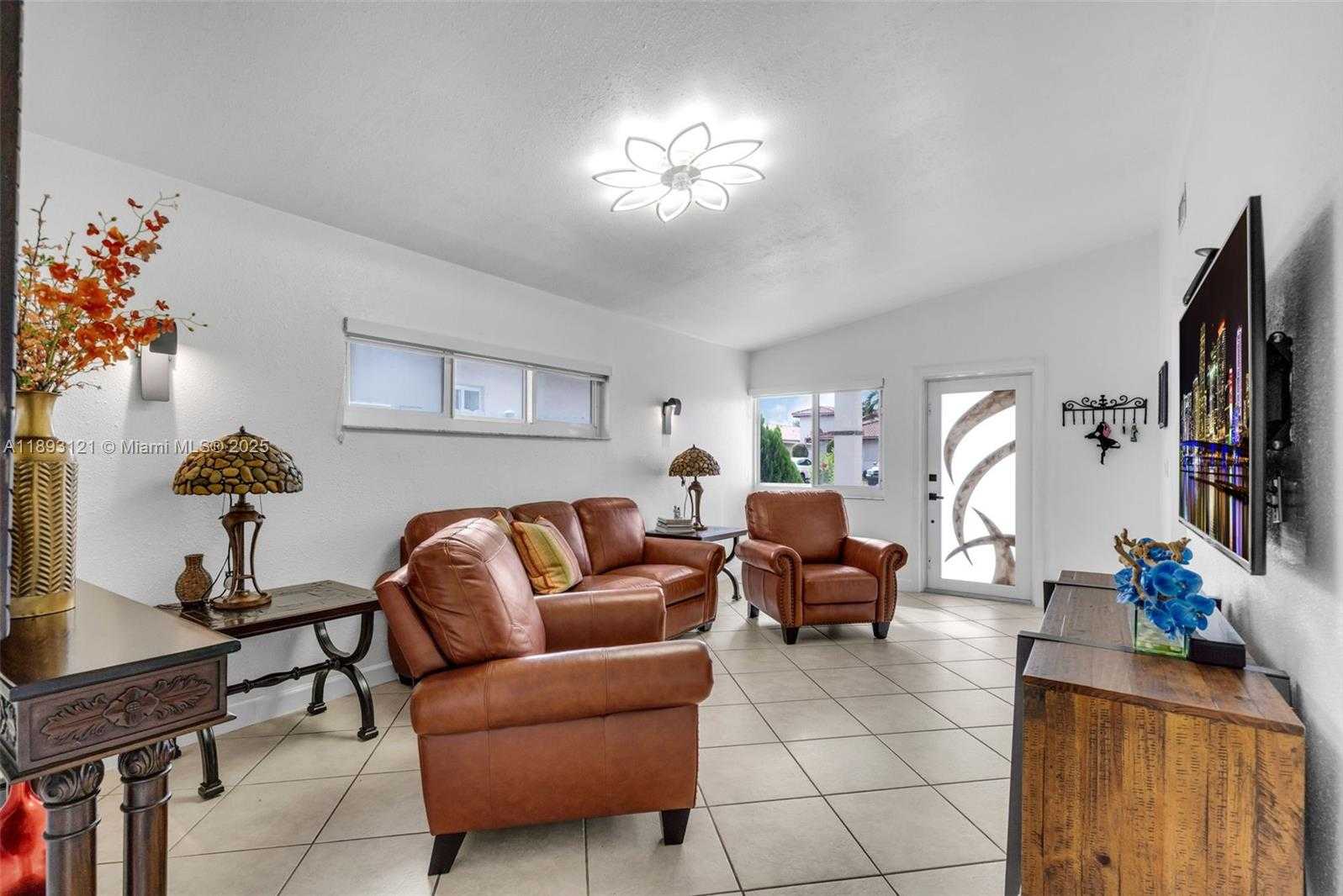Small Image of 3155 WEST 68TH PL, Hialeah Number 7