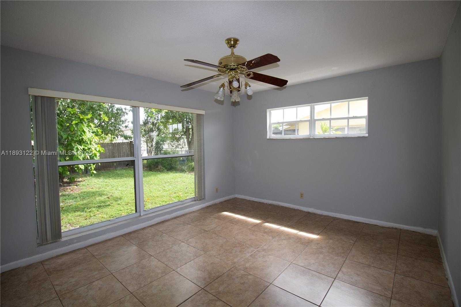 Small Image of 420 SOUTH WEST 62ND AVE, Margate Number 14