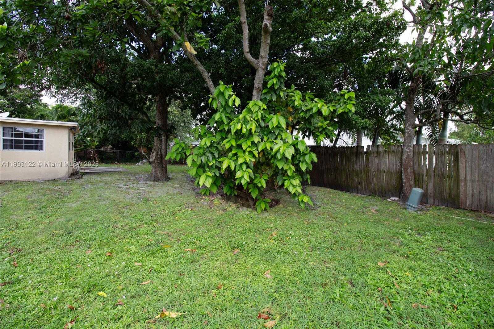 Small Image of 420 SOUTH WEST 62ND AVE, Margate Number 21