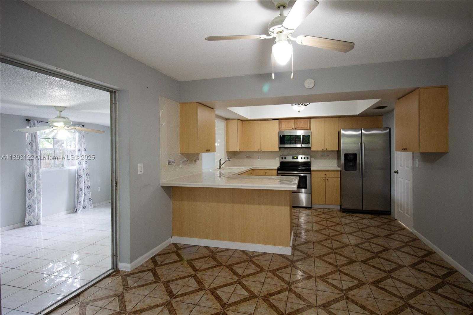 Small Image of 420 SOUTH WEST 62ND AVE, Margate Number 7