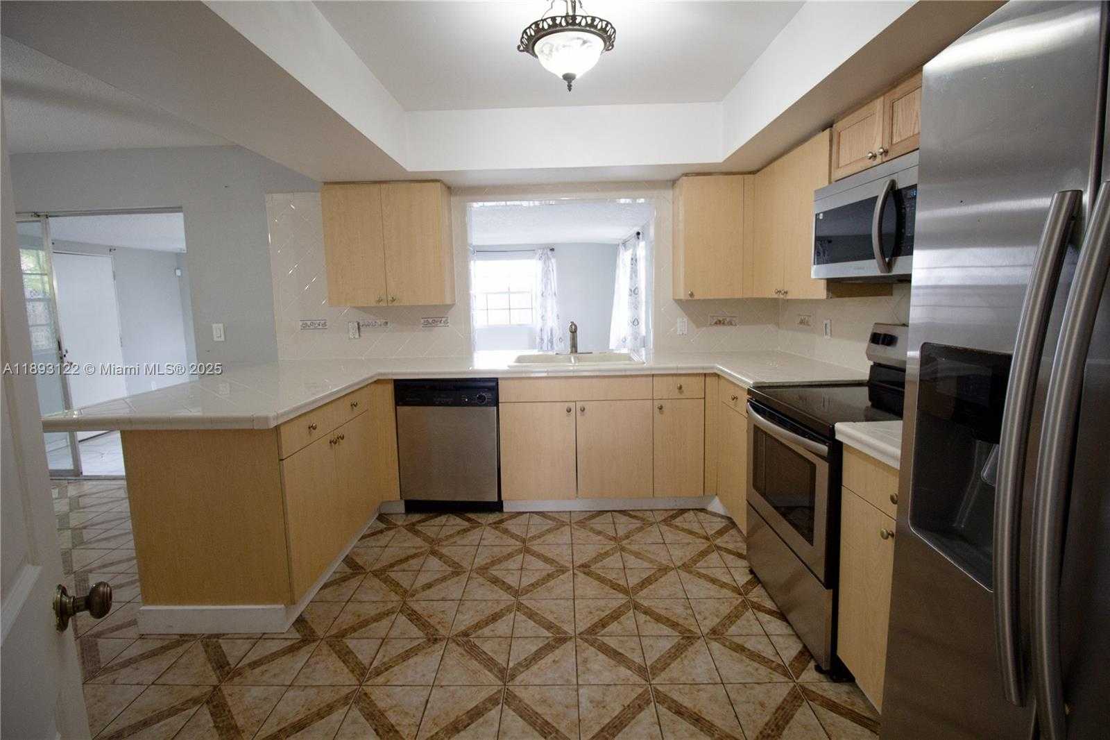 Small Image of 420 SOUTH WEST 62ND AVE, Margate Number 8