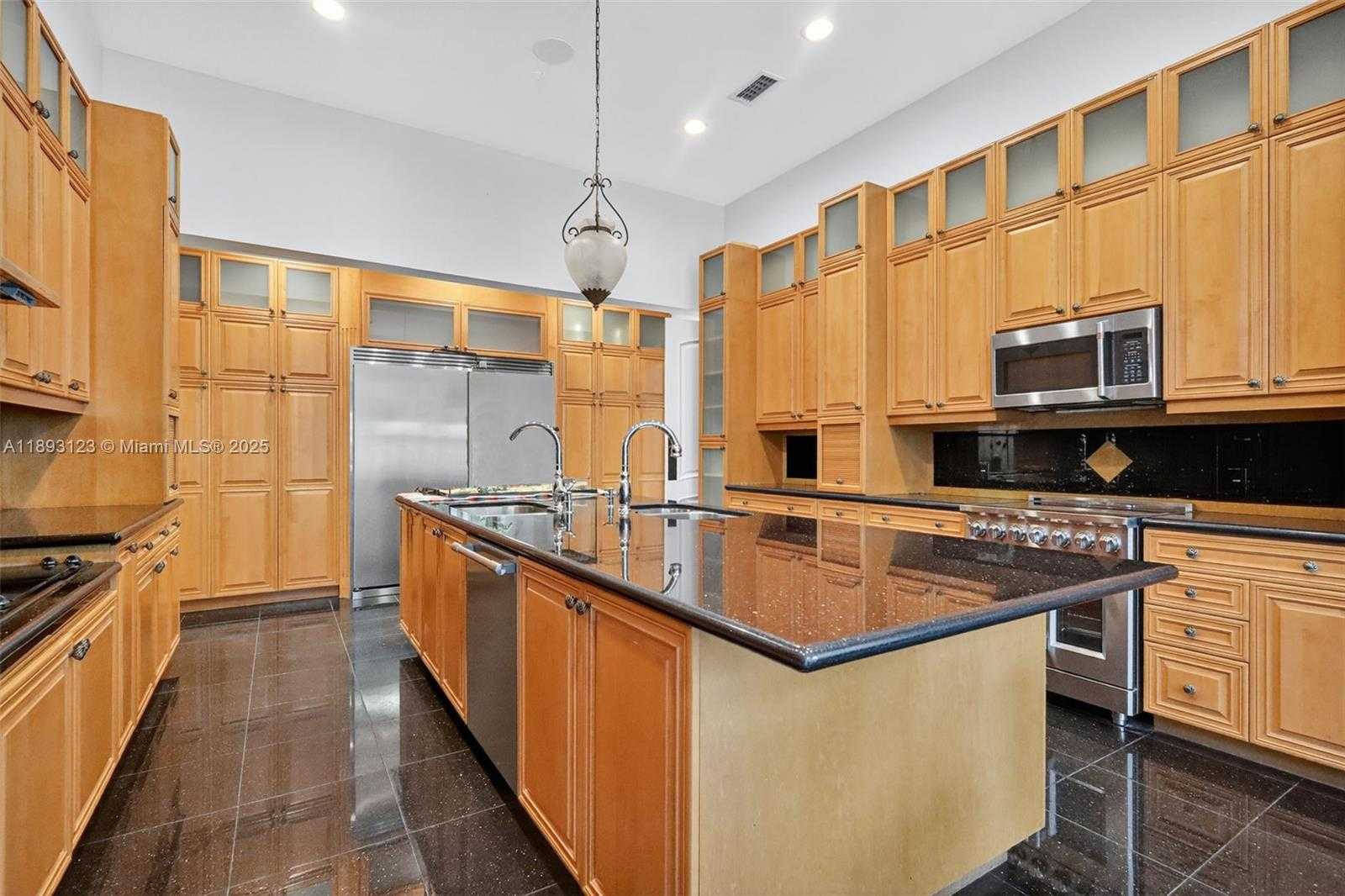 Small Image of 7837 SOUTH WEST 117TH ST, Pinecrest Number 13