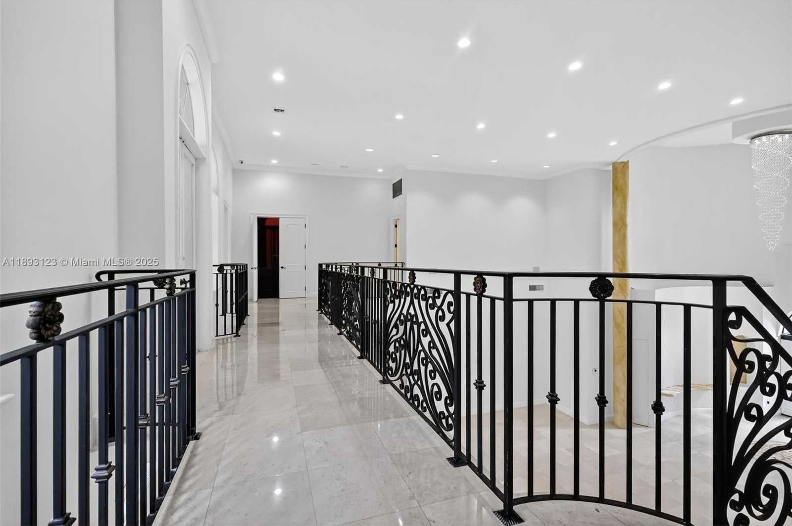 Small Image of 7837 SOUTH WEST 117TH ST, Pinecrest Number 44