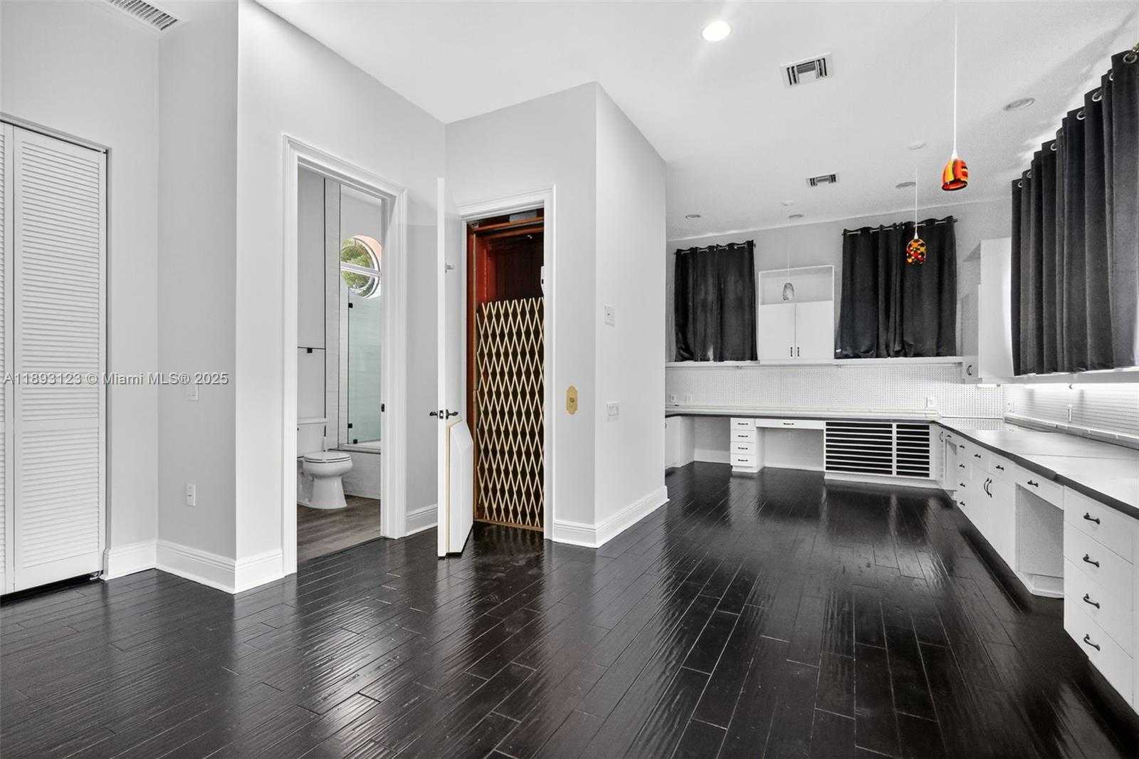 Small Image of 7837 SOUTH WEST 117TH ST, Pinecrest Number 47