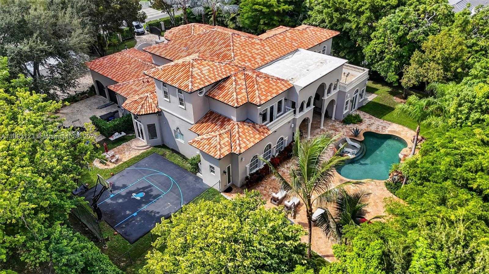 Small Image of 7837 SOUTH WEST 117TH ST, Pinecrest Number 83