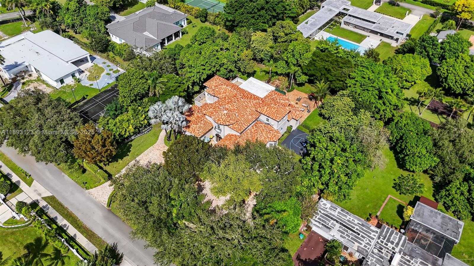 Small Image of 7837 SOUTH WEST 117TH ST, Pinecrest Number 85