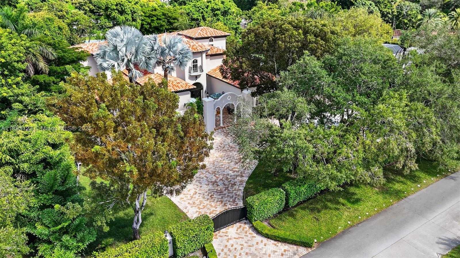 Small Image of 7837 SOUTH WEST 117TH ST, Pinecrest Number 86