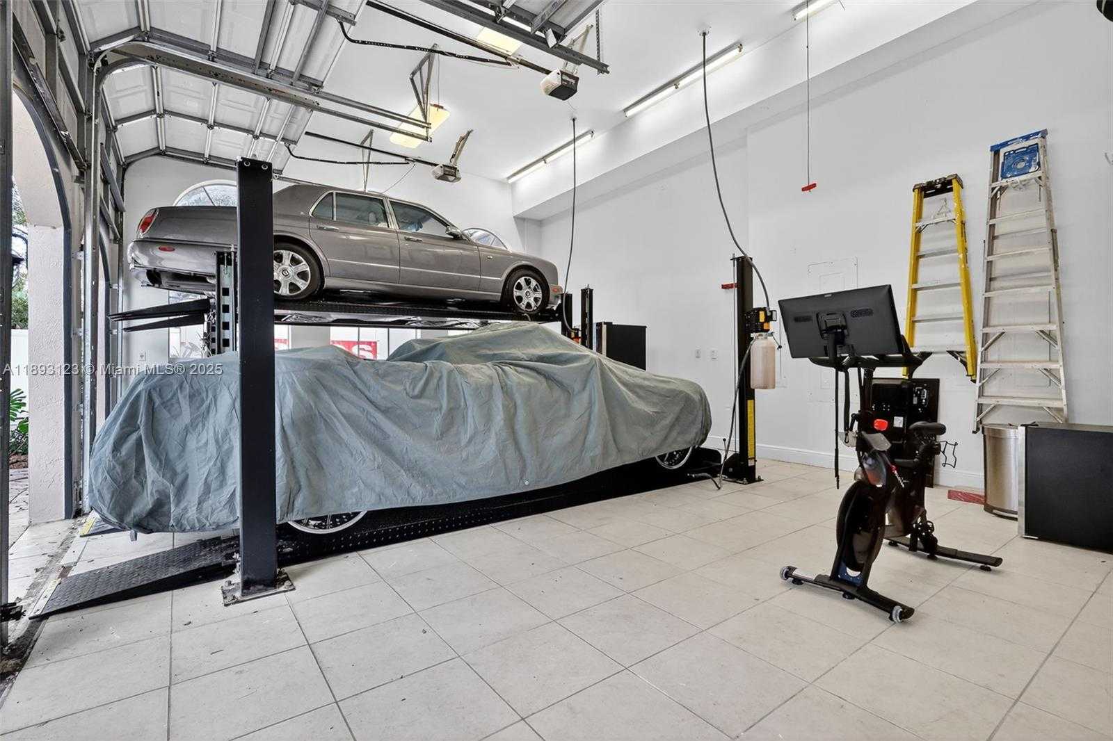 Small Image of 7837 SOUTH WEST 117TH ST, Pinecrest Number 97