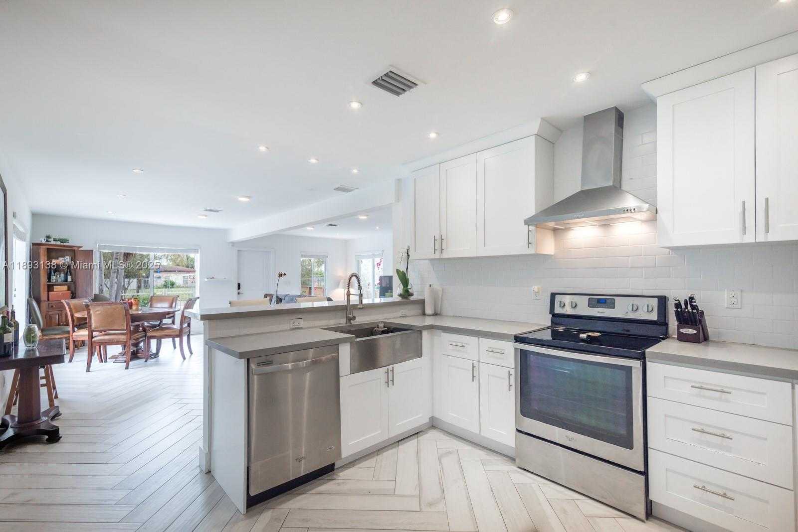 Small Image of 44 NORTH WEST 40TH ST, Miami Number 12