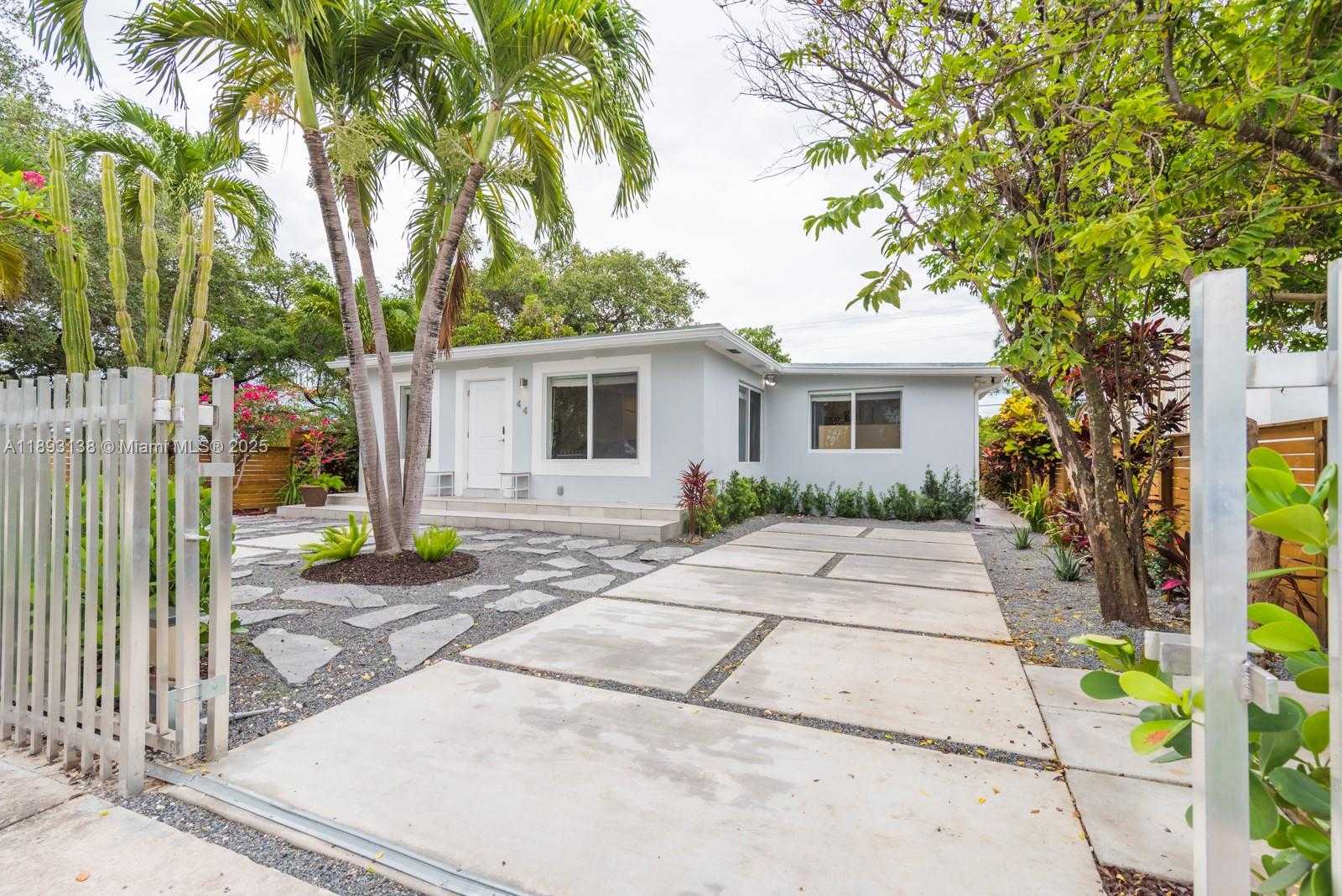 Small Image of 44 NORTH WEST 40TH ST, Miami Number 2