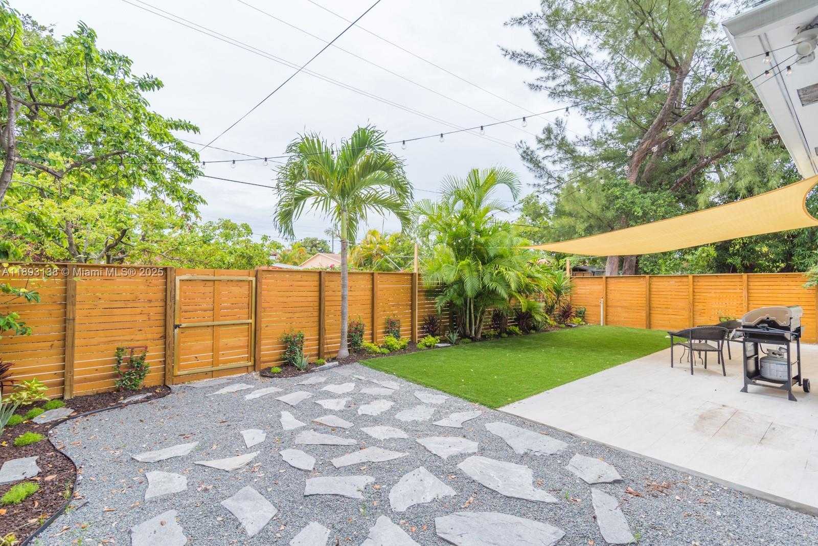 Small Image of 44 NORTH WEST 40TH ST, Miami Number 21