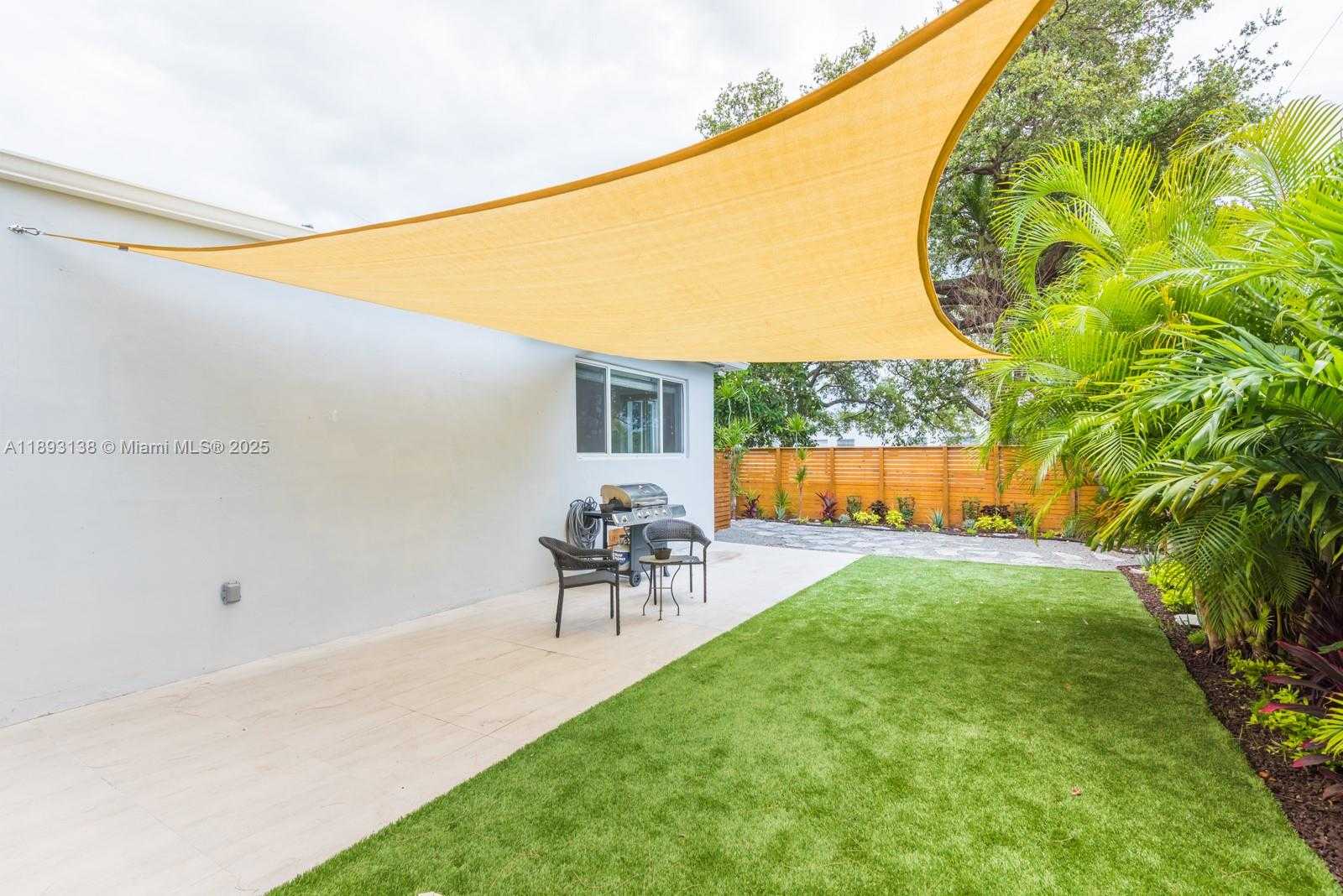 Small Image of 44 NORTH WEST 40TH ST, Miami Number 24