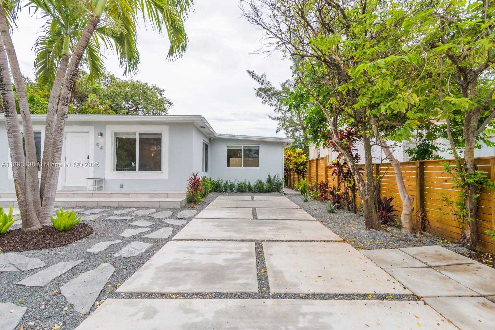 Small Image of 44 NORTH WEST 40TH ST, Miami Number 25