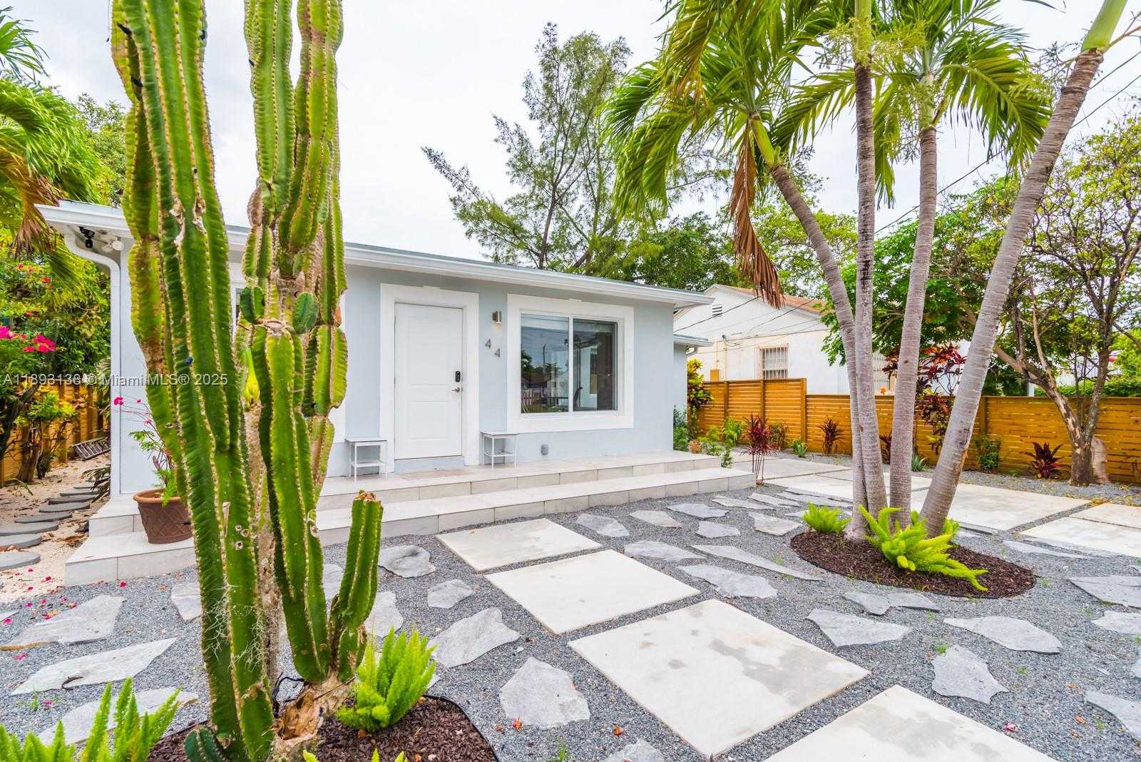 Small Image of 44 NORTH WEST 40TH ST, Miami Number 3