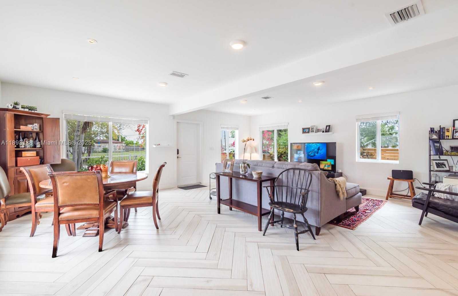 Small Image of 44 NORTH WEST 40TH ST, Miami Number 4