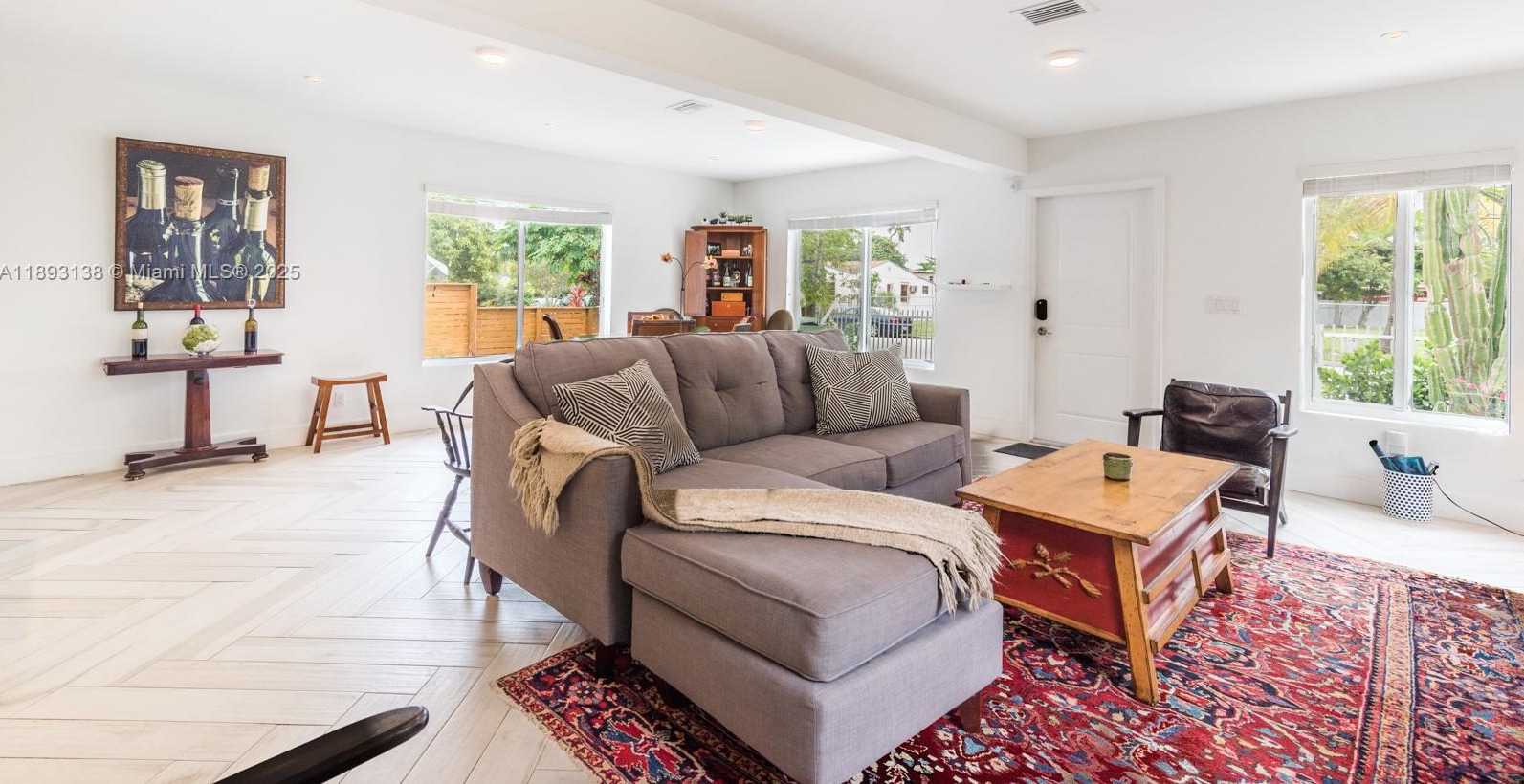 Small Image of 44 NORTH WEST 40TH ST, Miami Number 6