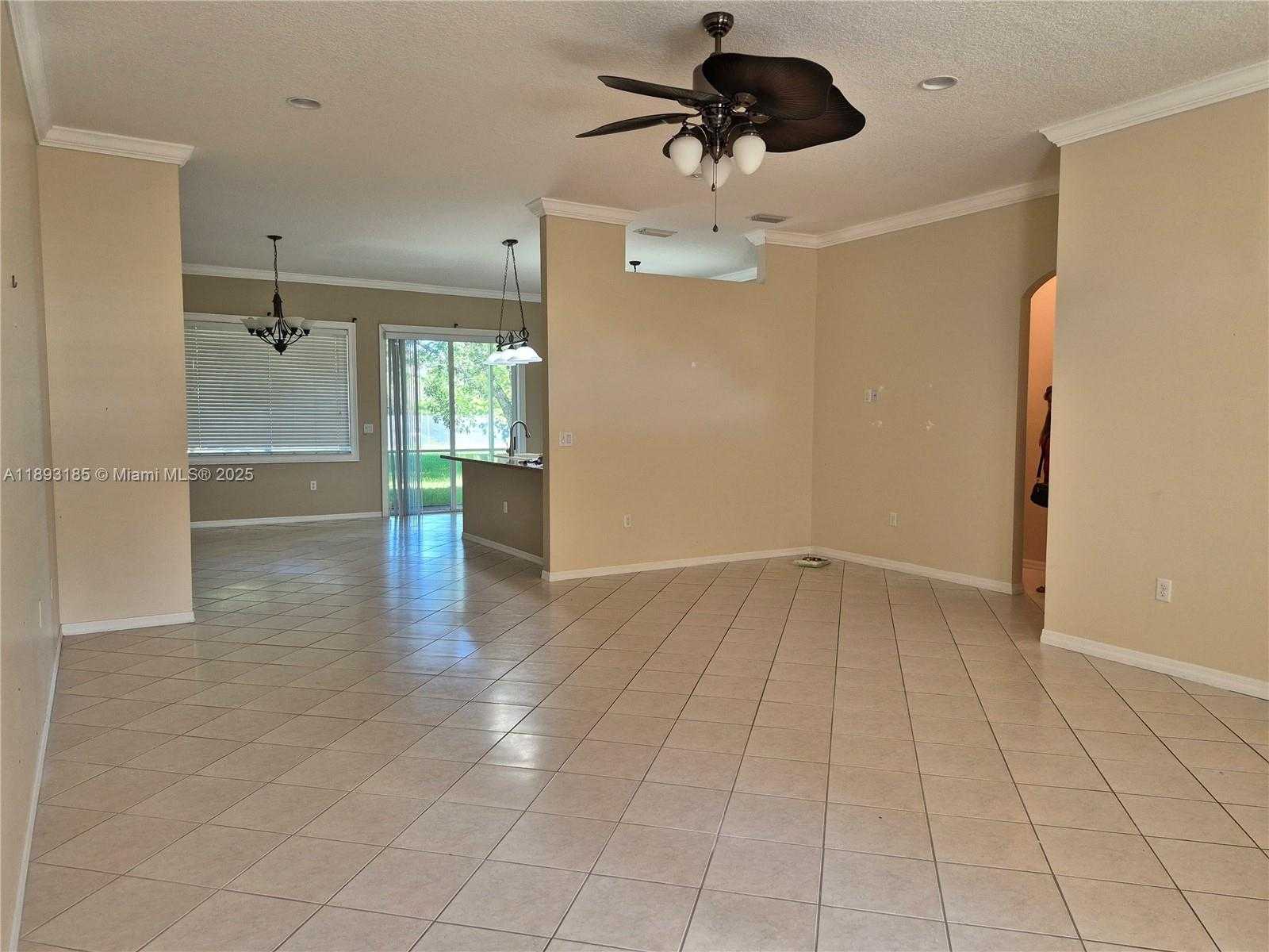 Small Image of 2902 AUGUSTA DR, Homestead Number 4
