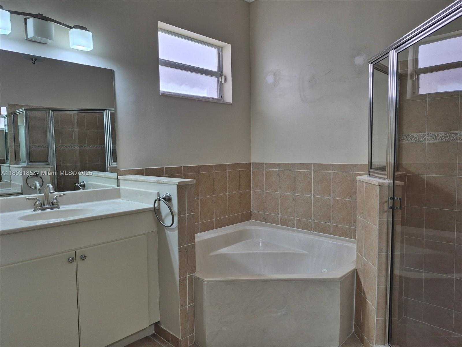 Small Image of 2902 AUGUSTA DR, Homestead Number 6