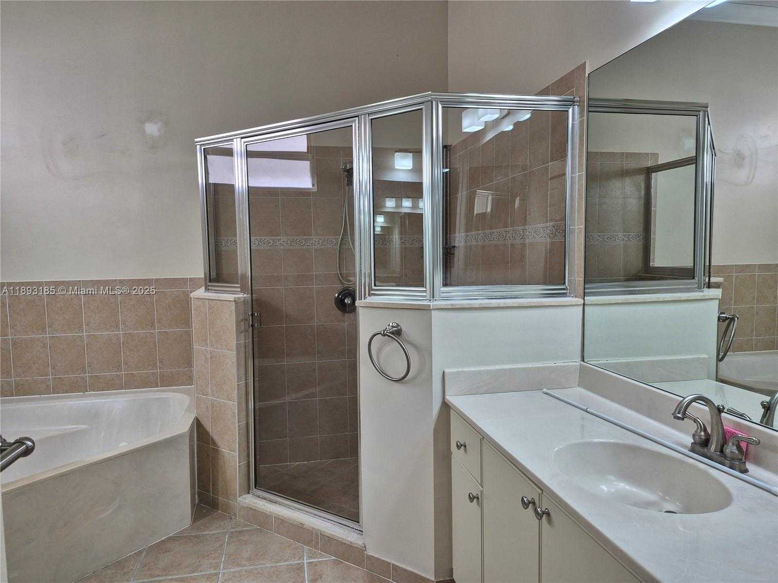 Small Image of 2902 AUGUSTA DR, Homestead Number 7