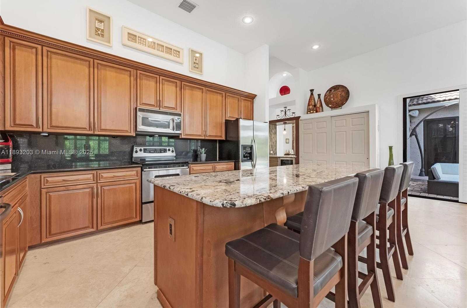 Small Image of 2864 EAST ABIACA CIR, Davie Number 10