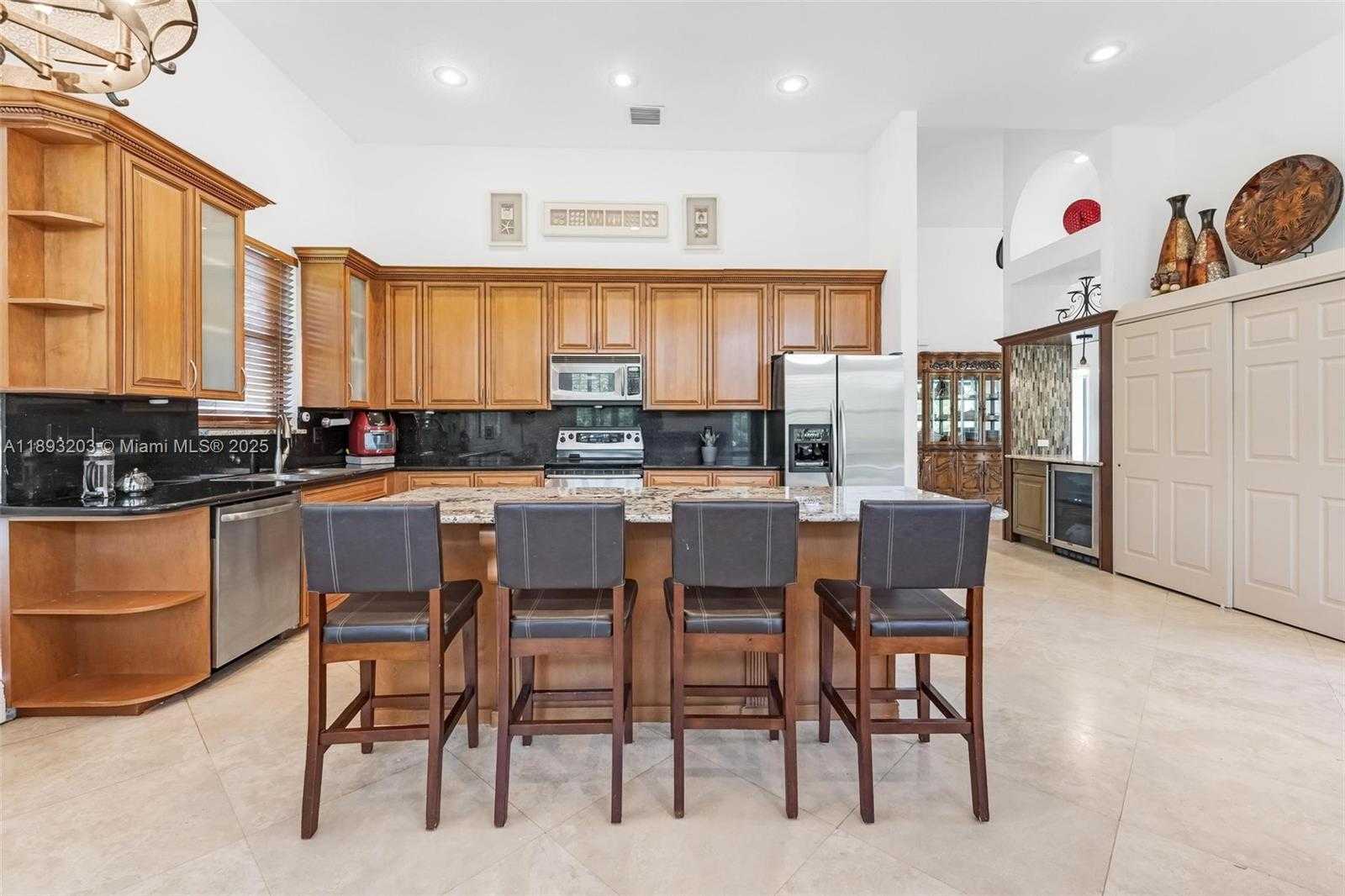 Small Image of 2864 EAST ABIACA CIR, Davie Number 11