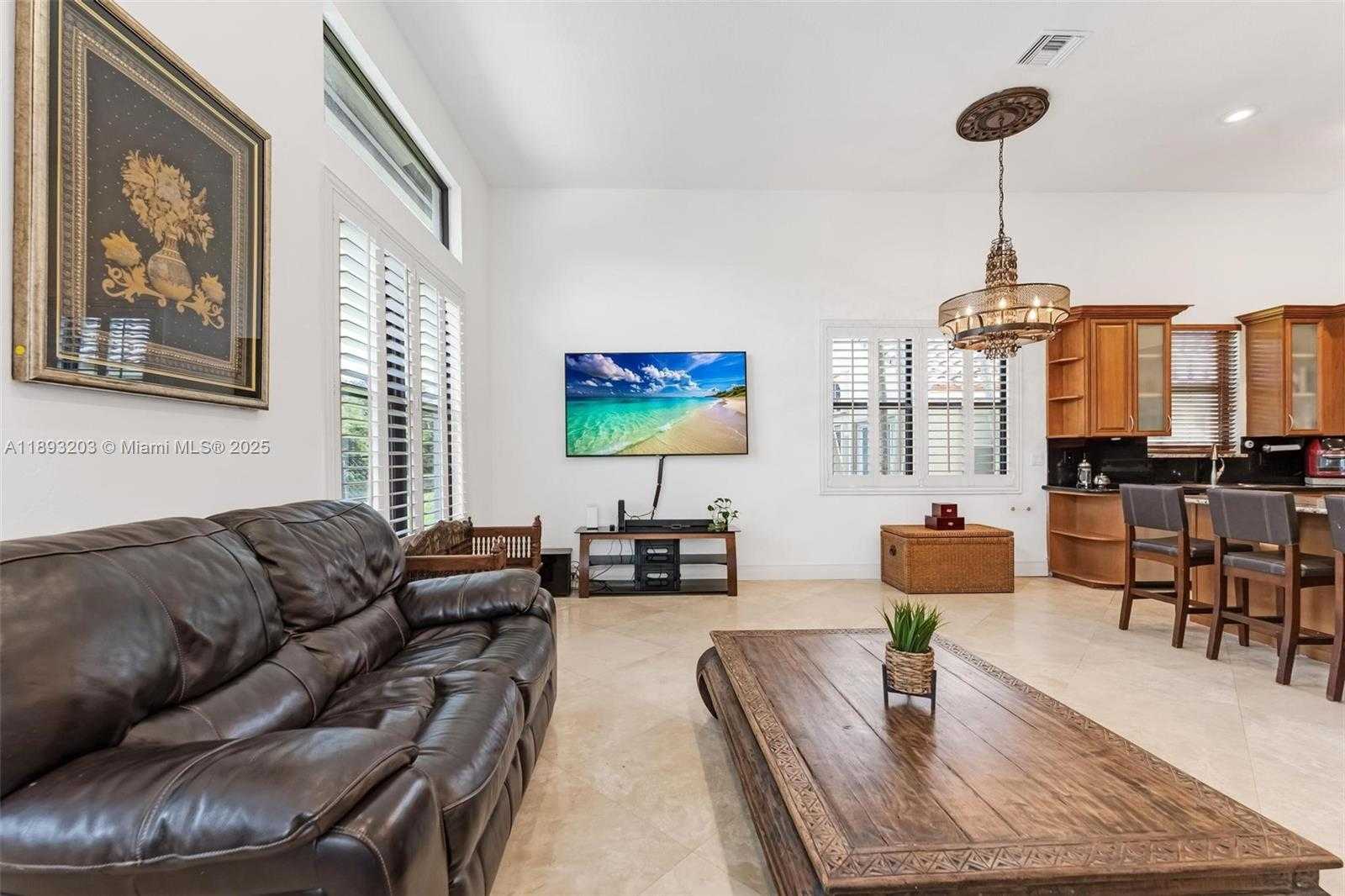 Small Image of 2864 EAST ABIACA CIR, Davie Number 36