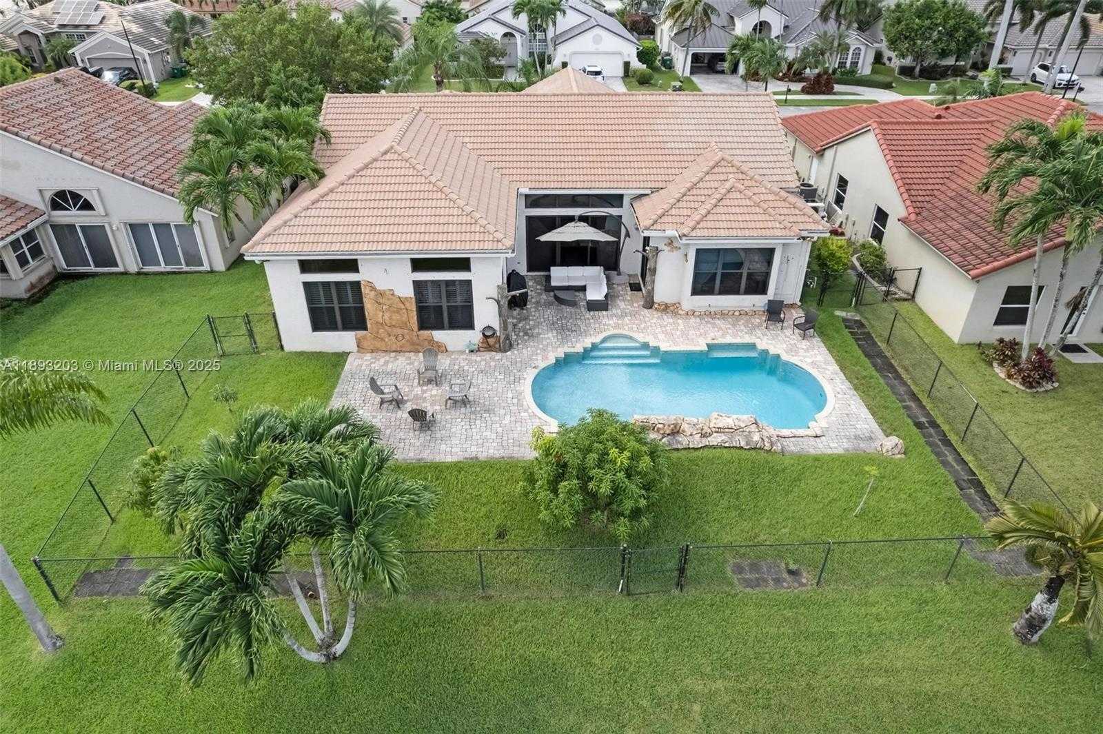 Small Image of 2864 EAST ABIACA CIR, Davie Number 37