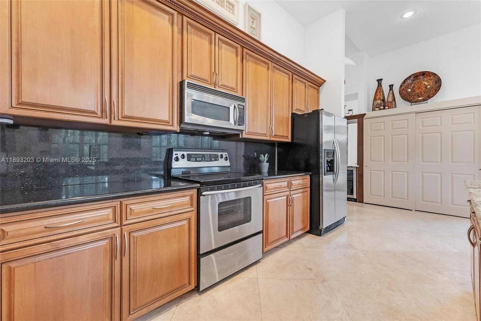 Small Image of 2864 EAST ABIACA CIR, Davie Number 47