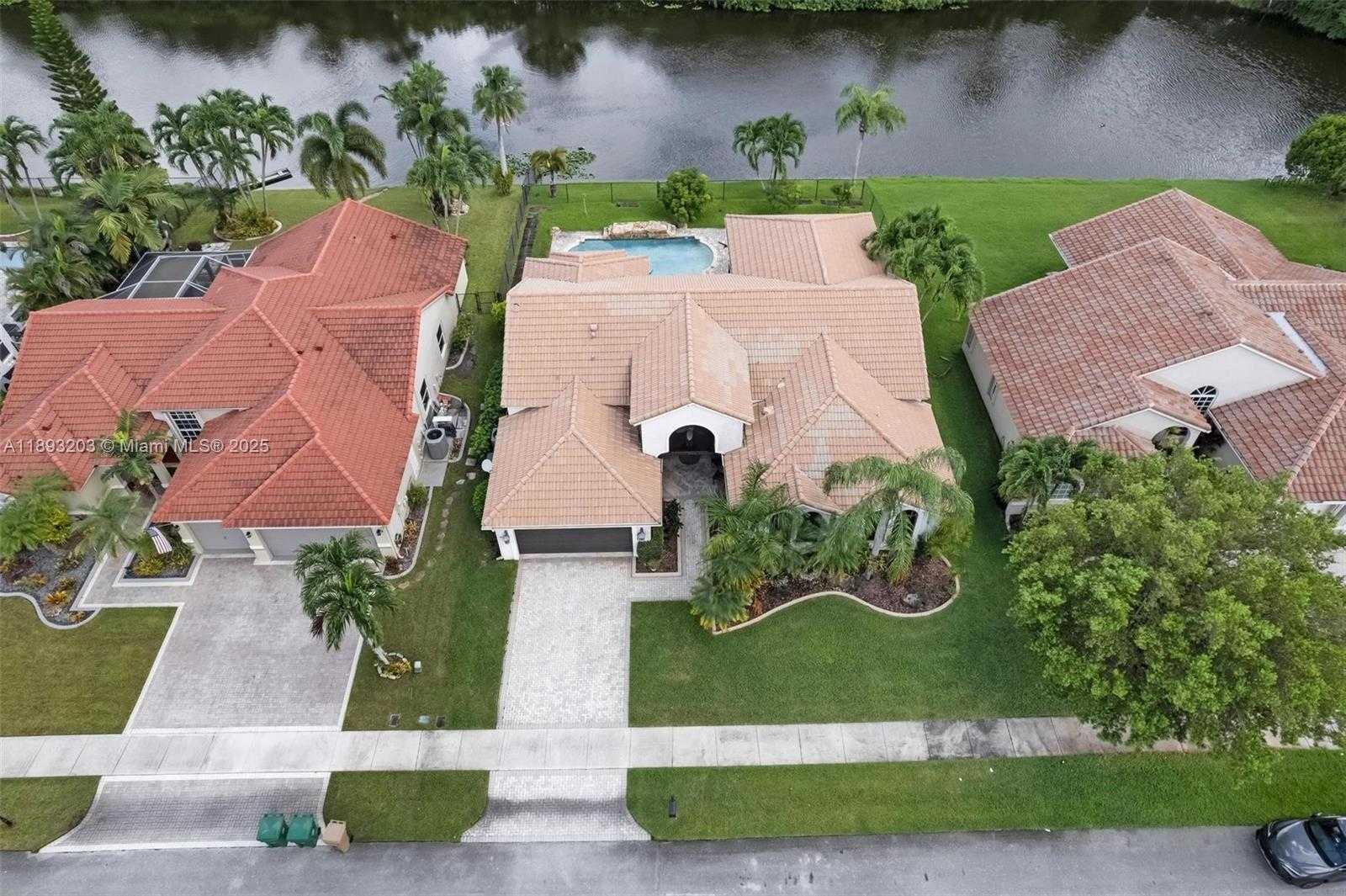Small Image of 2864 EAST ABIACA CIR, Davie Number 50