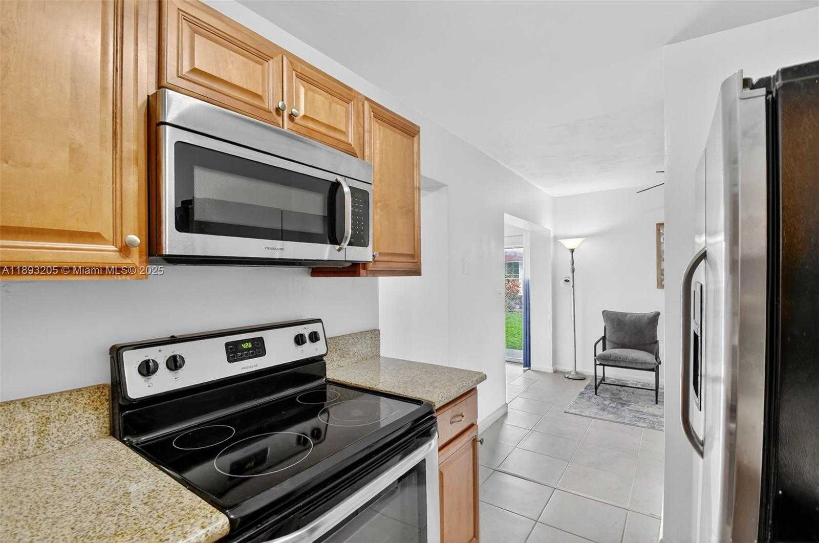 Small Image of 331 NORTH 71ST AVE, Hollywood Number 11