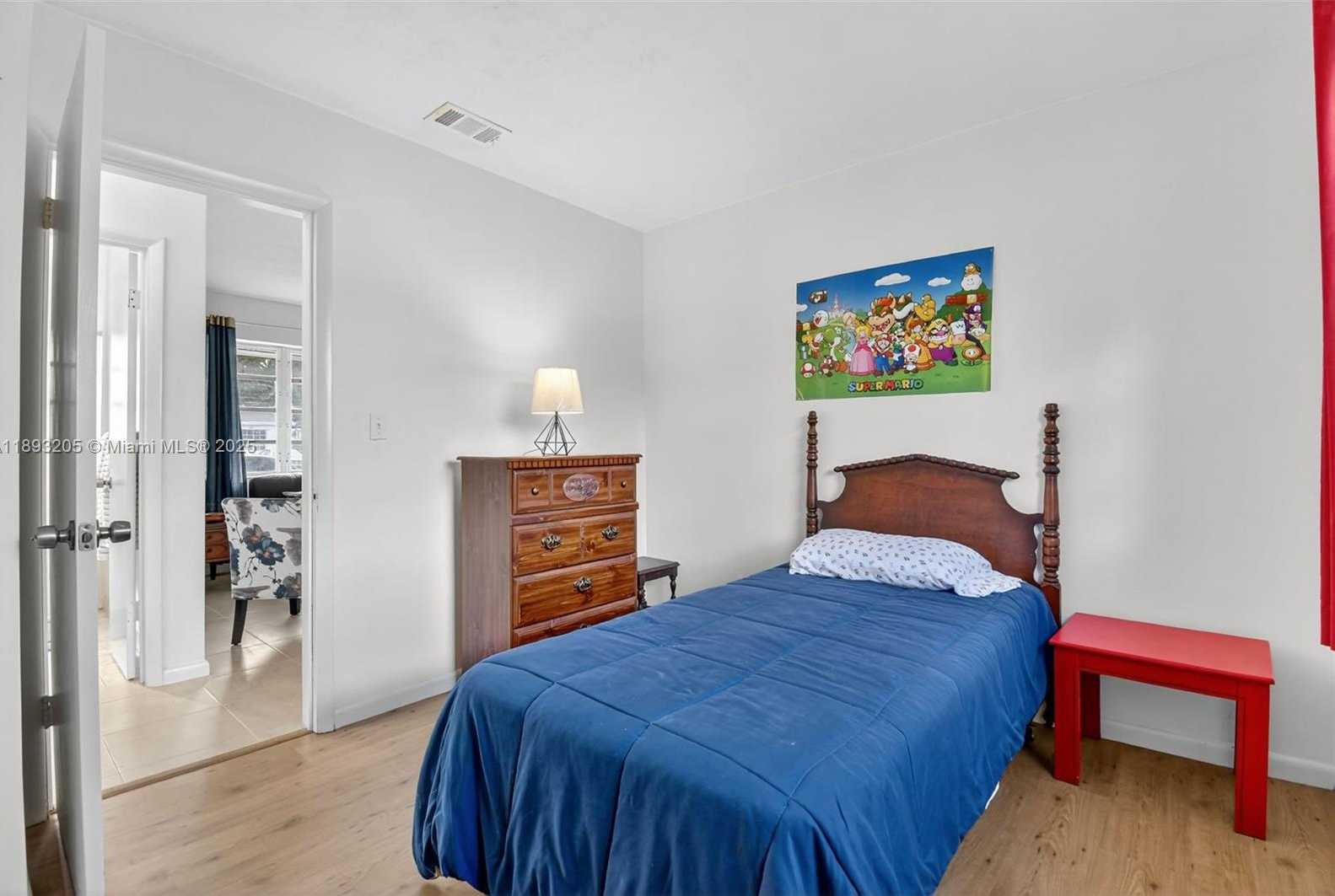 Small Image of 331 NORTH 71ST AVE, Hollywood Number 21