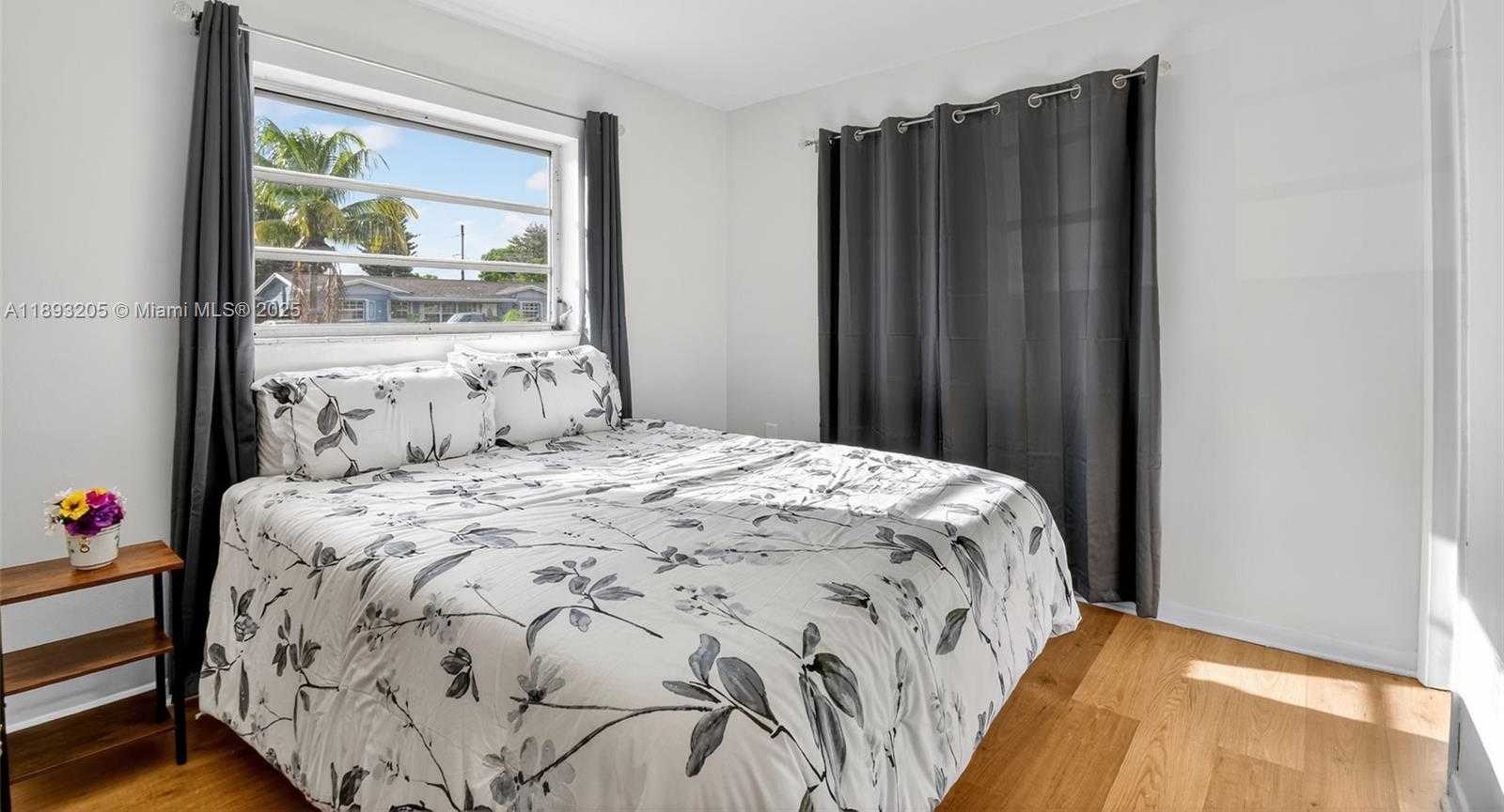 Small Image of 331 NORTH 71ST AVE, Hollywood Number 33