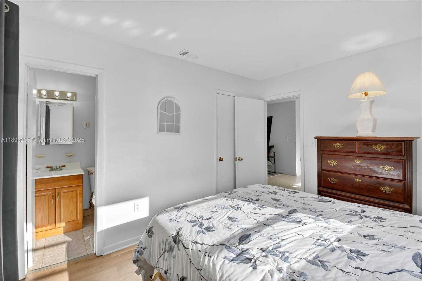 Small Image of 331 NORTH 71ST AVE, Hollywood Number 35