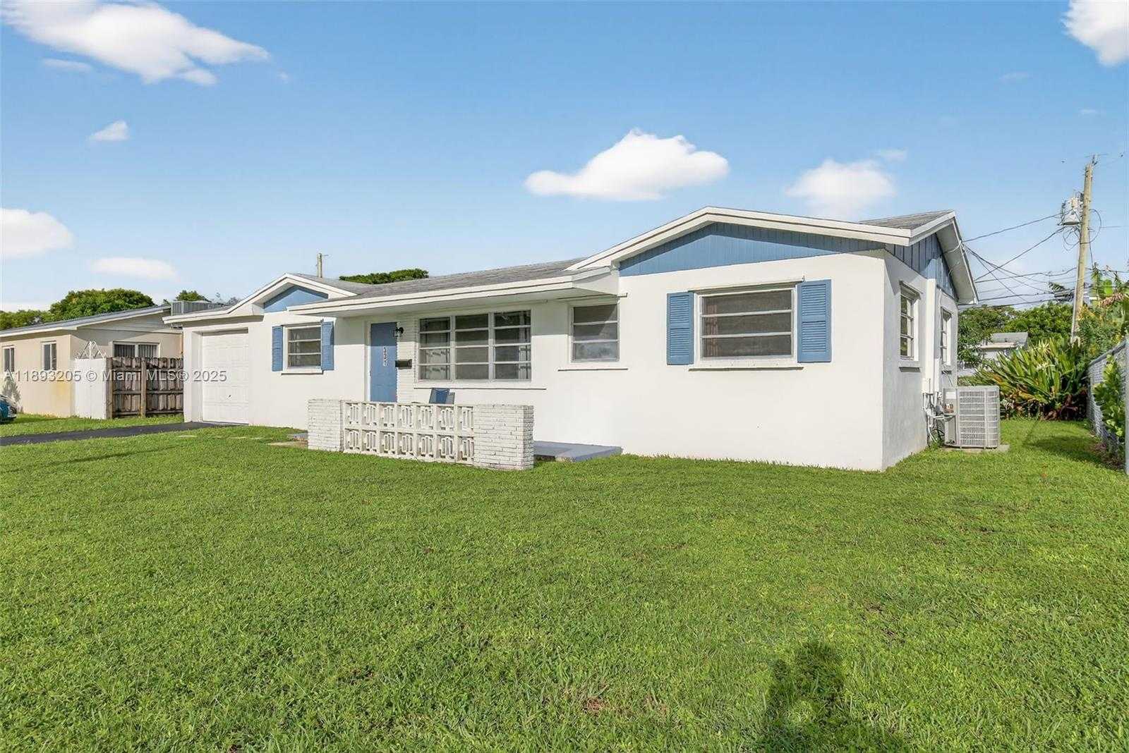 Small Image of 331 NORTH 71ST AVE, Hollywood Number 4
