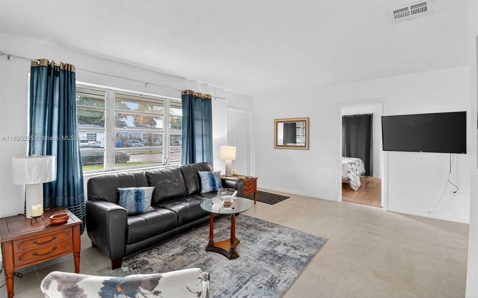 Small Image of 331 NORTH 71ST AVE, Hollywood Number 8