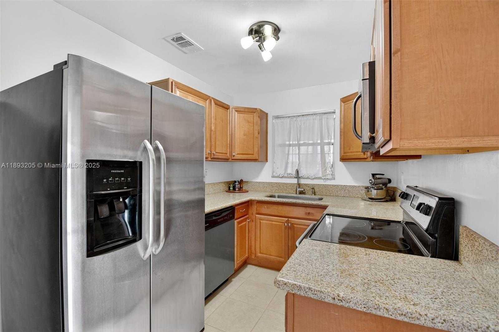 Small Image of 331 NORTH 71ST AVE, Hollywood Number 9