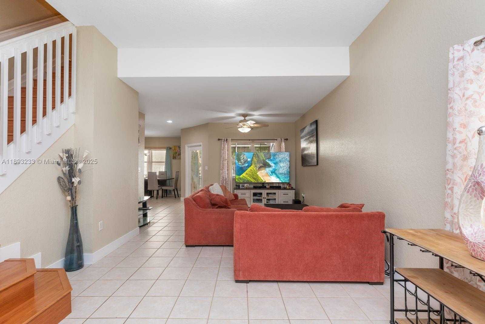 Small Image of 7557 NORTH WEST 18TH DR, Pembroke Pines Number 11