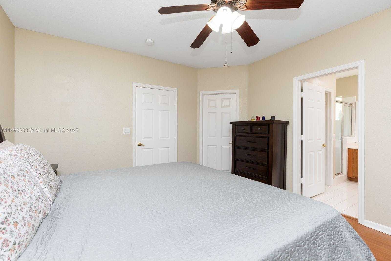 Small Image of 7557 NORTH WEST 18TH DR, Pembroke Pines Number 19