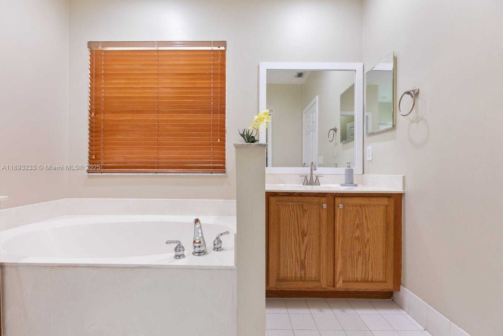 Small Image of 7557 NORTH WEST 18TH DR, Pembroke Pines Number 22