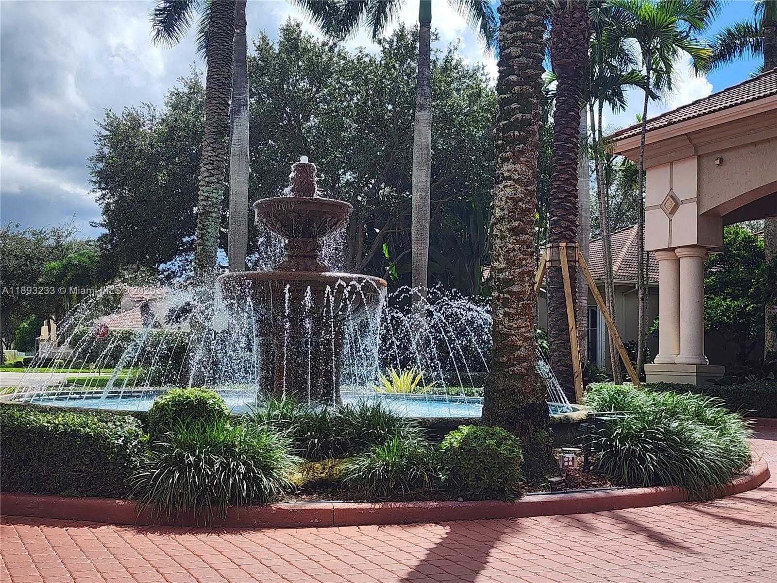Small Image of 7557 NORTH WEST 18TH DR, Pembroke Pines Number 36