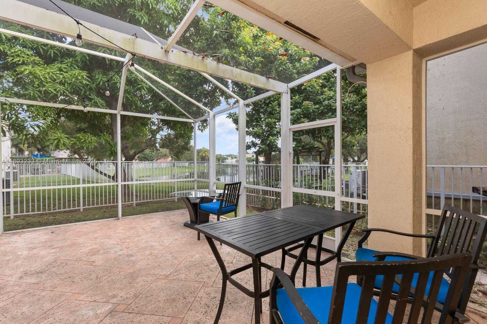 Small Image of 7557 NORTH WEST 18TH DR, Pembroke Pines Number 38