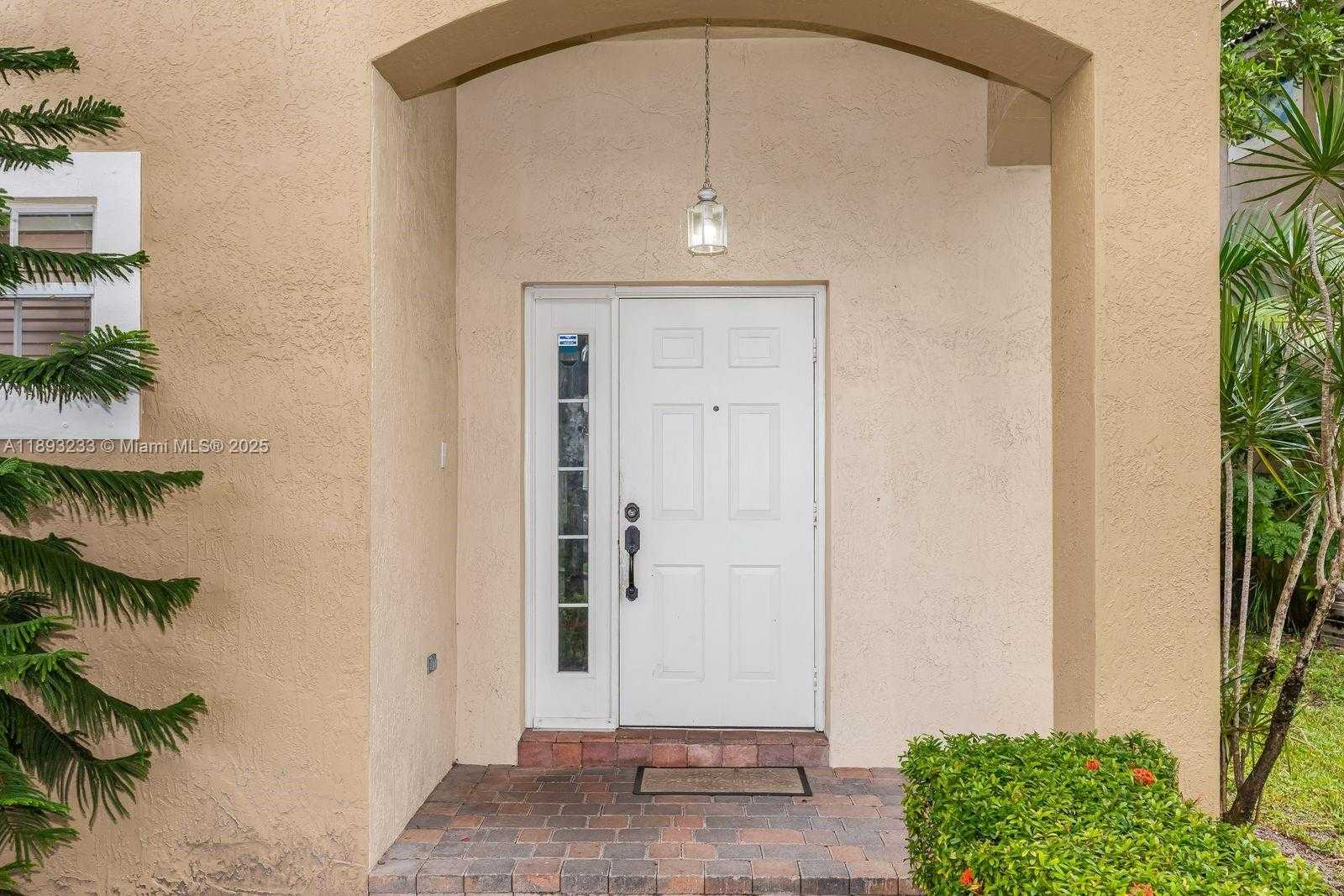 Small Image of 7557 NORTH WEST 18TH DR, Pembroke Pines Number 6