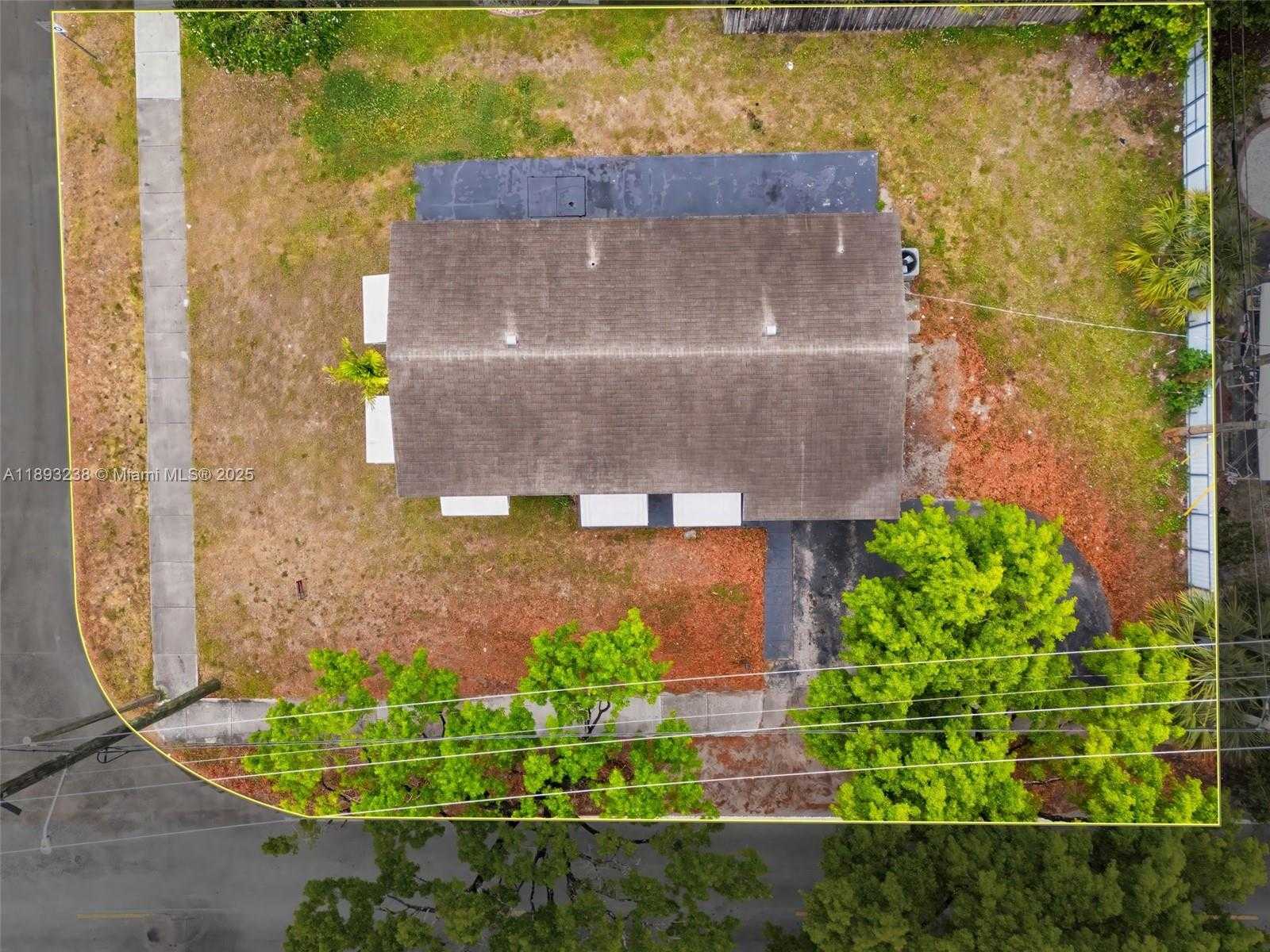 Small Image of 1920 NORTH 66TH AVE, Hollywood Number 30