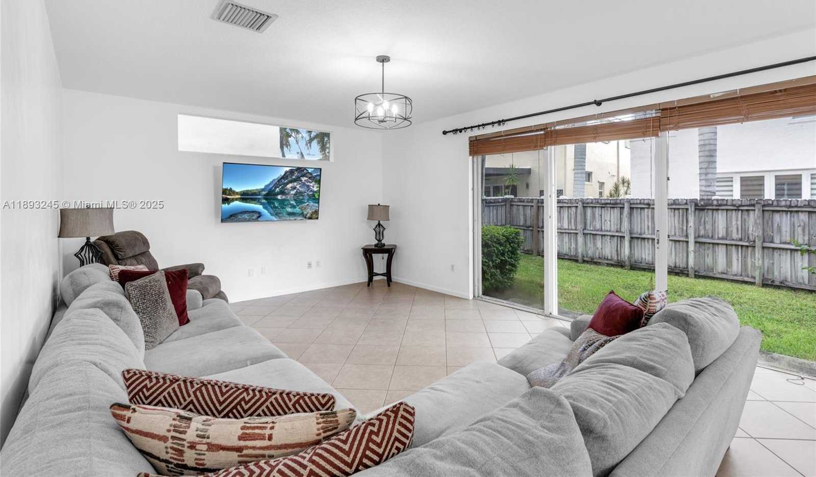 Small Image of 15803 SOUTH WEST 48TH PL, Miramar Number 20