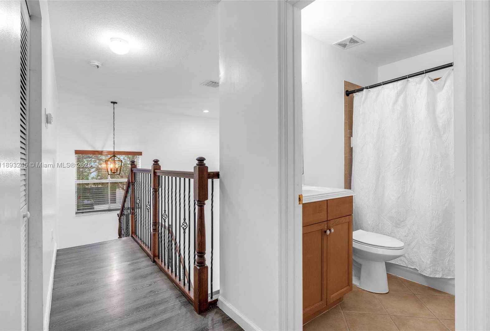 Small Image of 15803 SOUTH WEST 48TH PL, Miramar Number 24