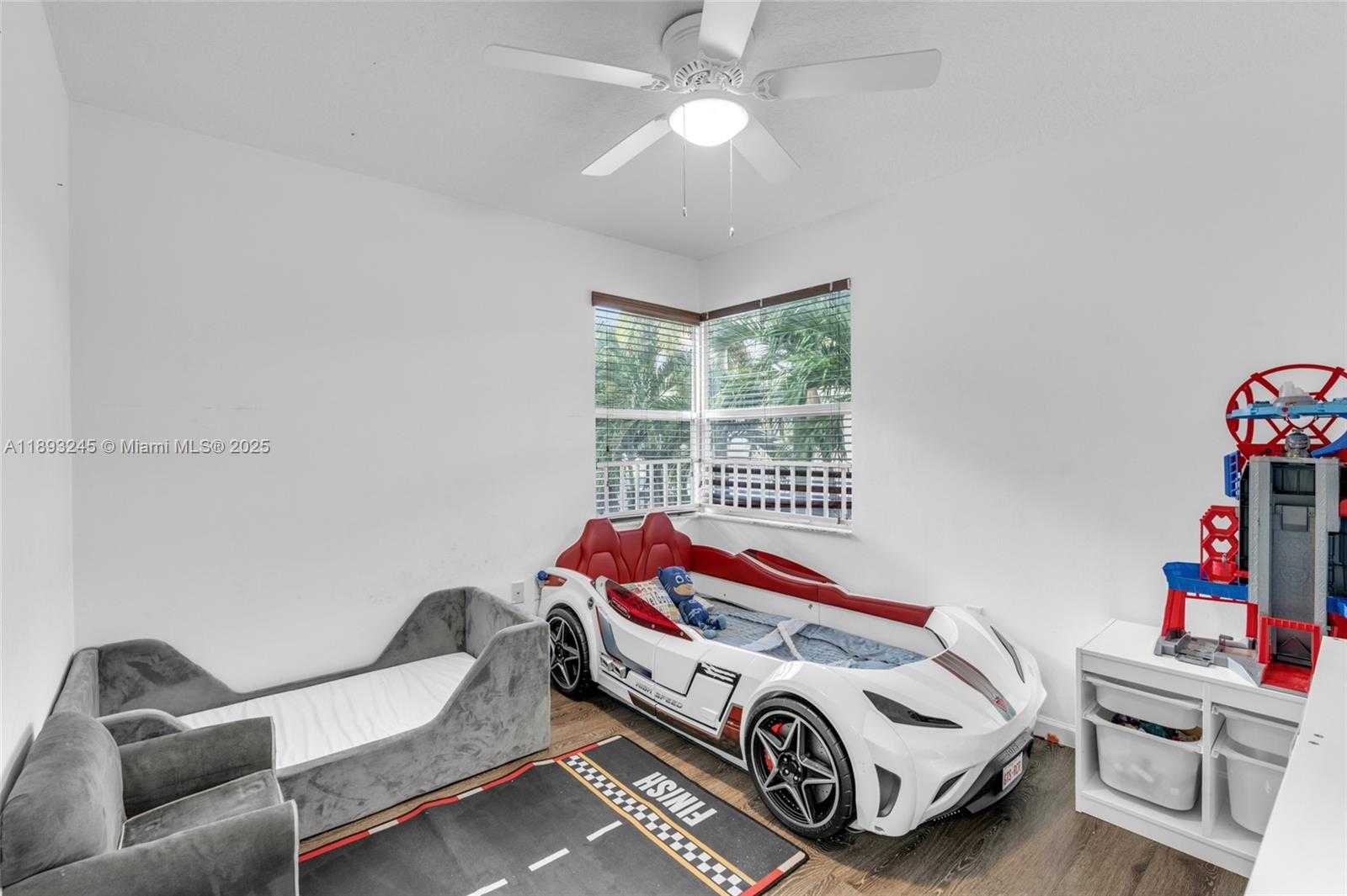 Small Image of 15803 SOUTH WEST 48TH PL, Miramar Number 30