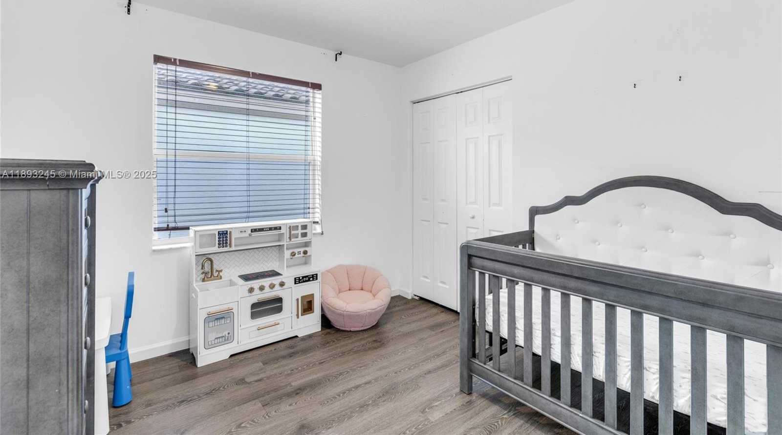 Small Image of 15803 SOUTH WEST 48TH PL, Miramar Number 31