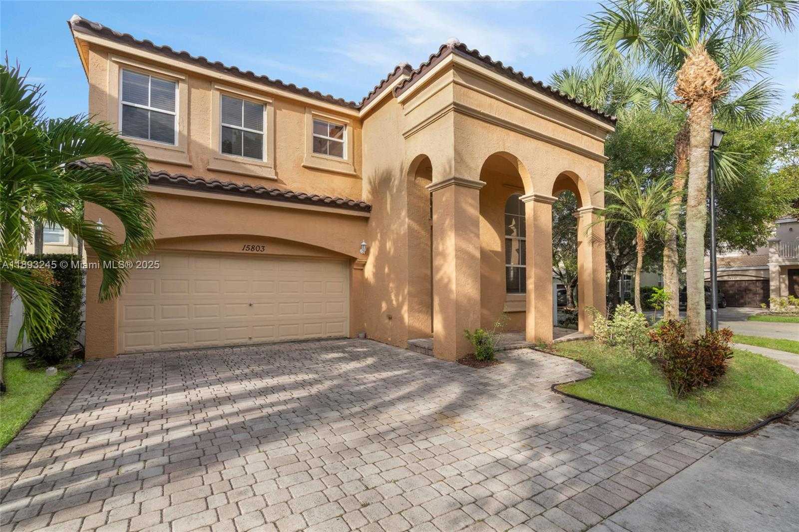Small Image of 15803 SOUTH WEST 48TH PL, Miramar Number 8