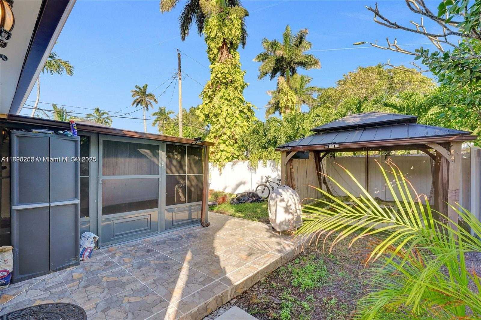 Small Image of 1511 GARFIELD ST, Hollywood Number 19